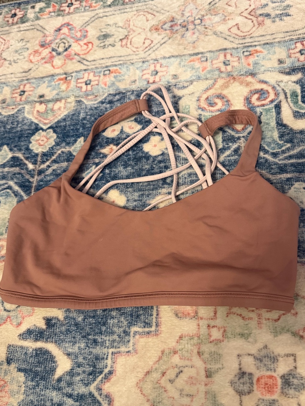 Lululemon Free to Be Bra Size 6